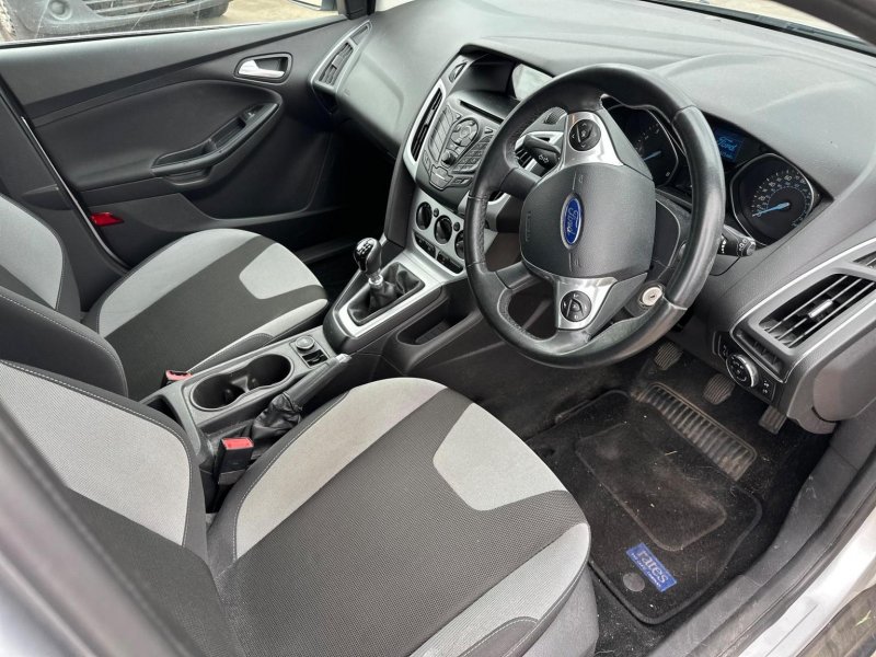 View FORD FOCUS 1.0T EcoBoost Zetec Euro 5 (s/s) 5dr