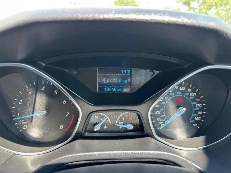 FORD FOCUS