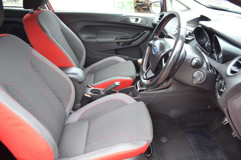 FORD FIESTA