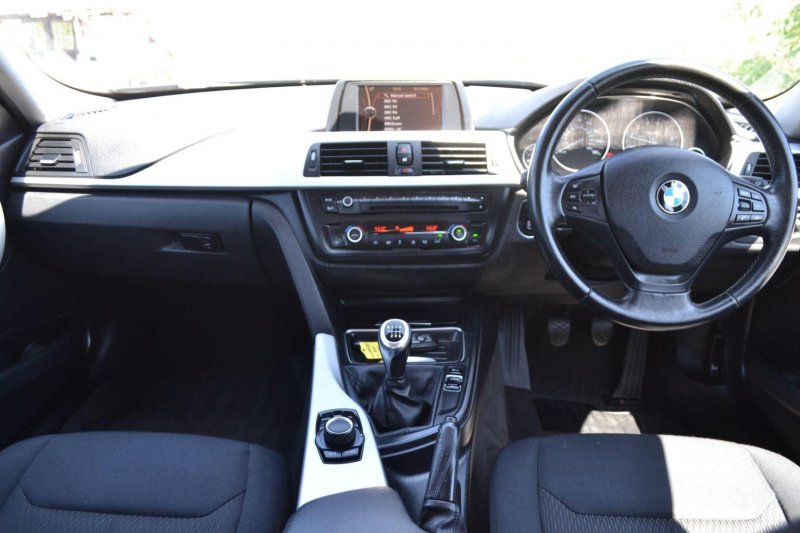 View BMW 3 SERIES 1.6 316i SE Euro 5 (s/s) 4dr