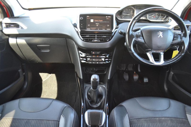 View PEUGEOT 2008 1.2 PureTech Allure Euro 6 5dr