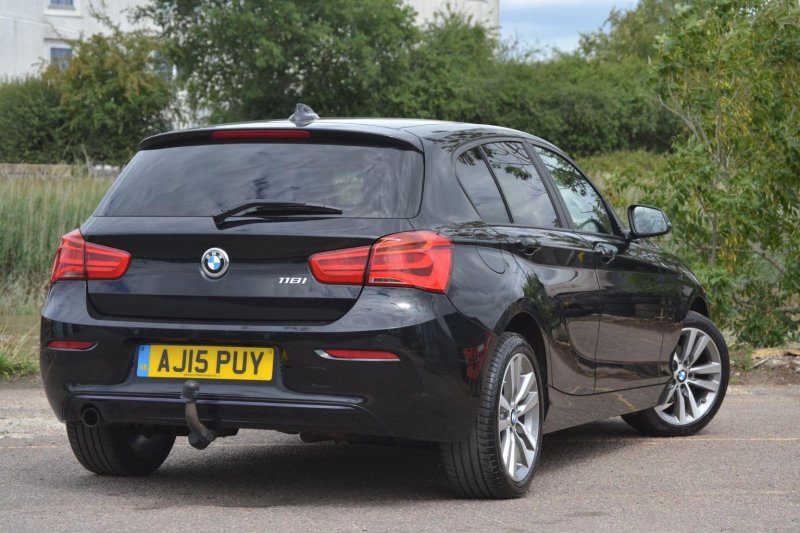 View BMW 1 SERIES 1.6 118i Sport Euro 6 (s/s) 5dr