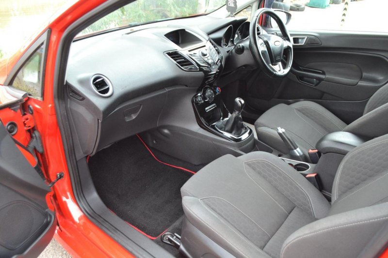 FORD FIESTA