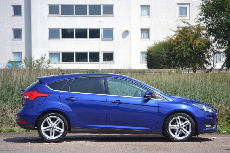 FORD FOCUS