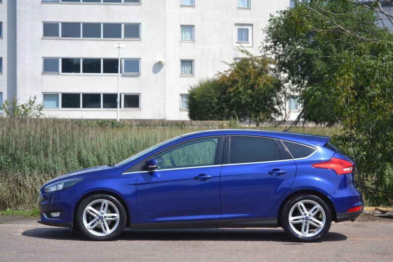 FORD FOCUS