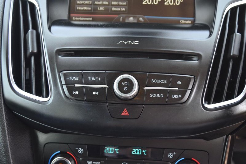 FORD FOCUS