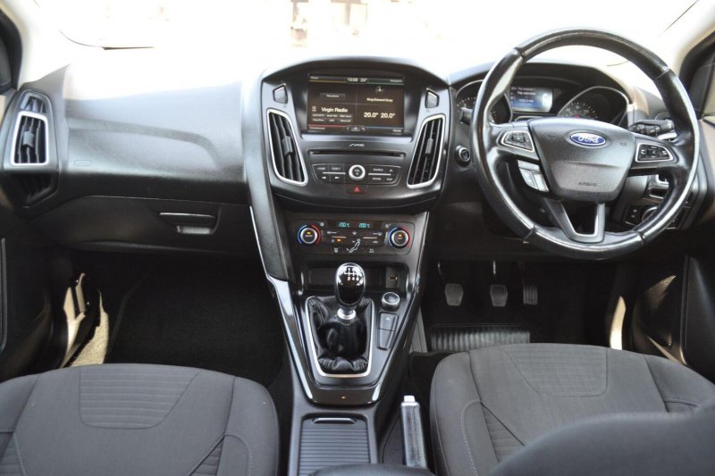 View FORD FOCUS 1.0T EcoBoost Titanium Euro 6 (s/s) 5dr