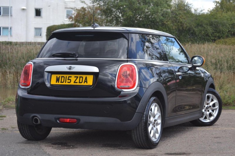 View MINI HATCH 1.5 Cooper Euro 6 (s/s) 3dr